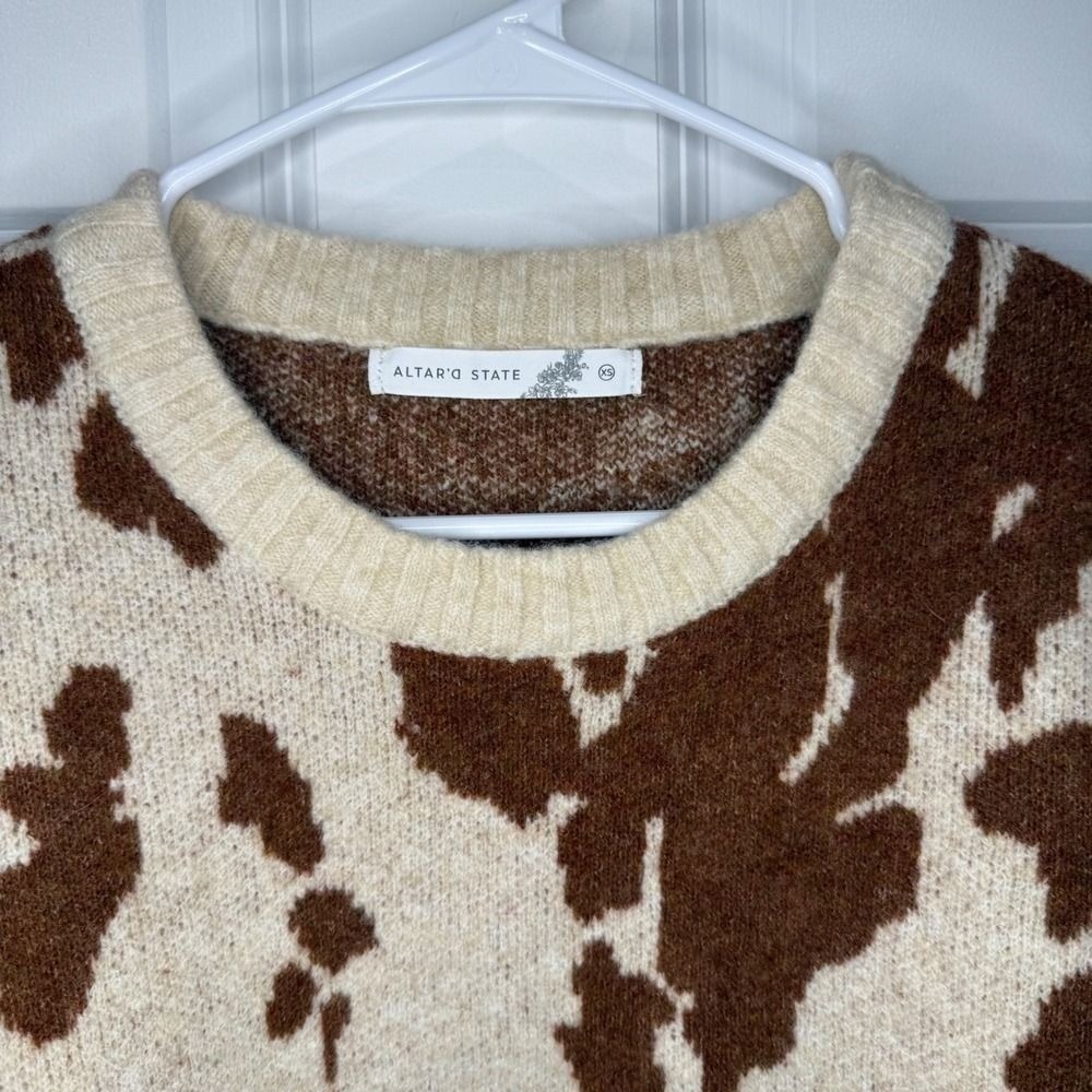 Altar'd State Cow Print Oversized Crew Neck Sweater Brown Cream Size XS NWT - Picture 4 of 7